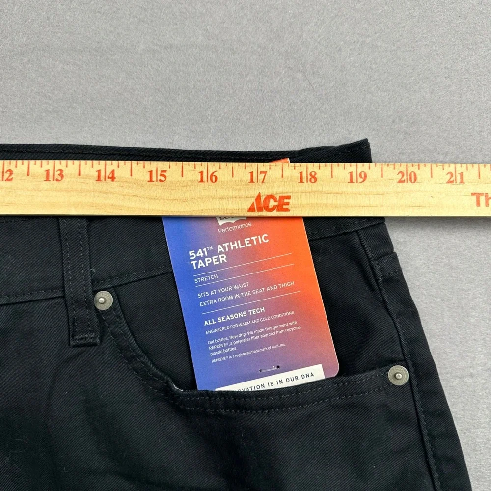 Levis 541 Athletic Taper Pants Mens 36x36 Black All Seasons Tech Stretch NEW